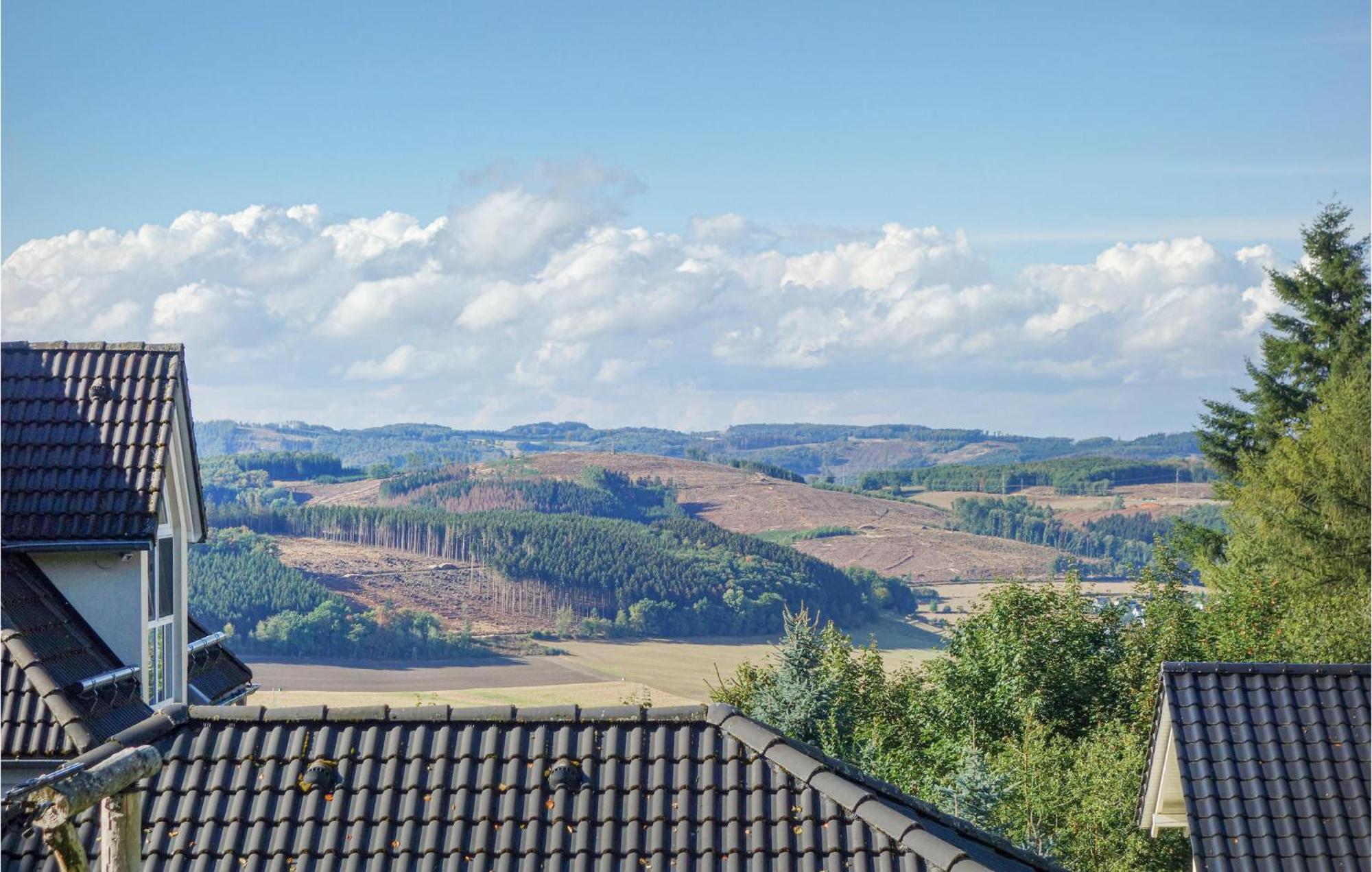 Gorgeous Home In Attendorn With Kitchen Exteriör bild